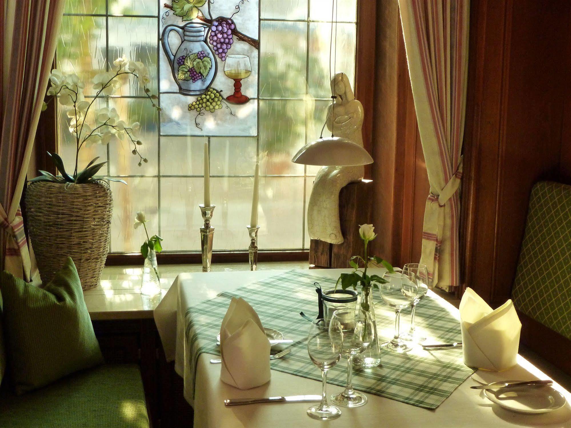 Ringhotel Garni Pflug オーバーキルヒ エクステリア 写真