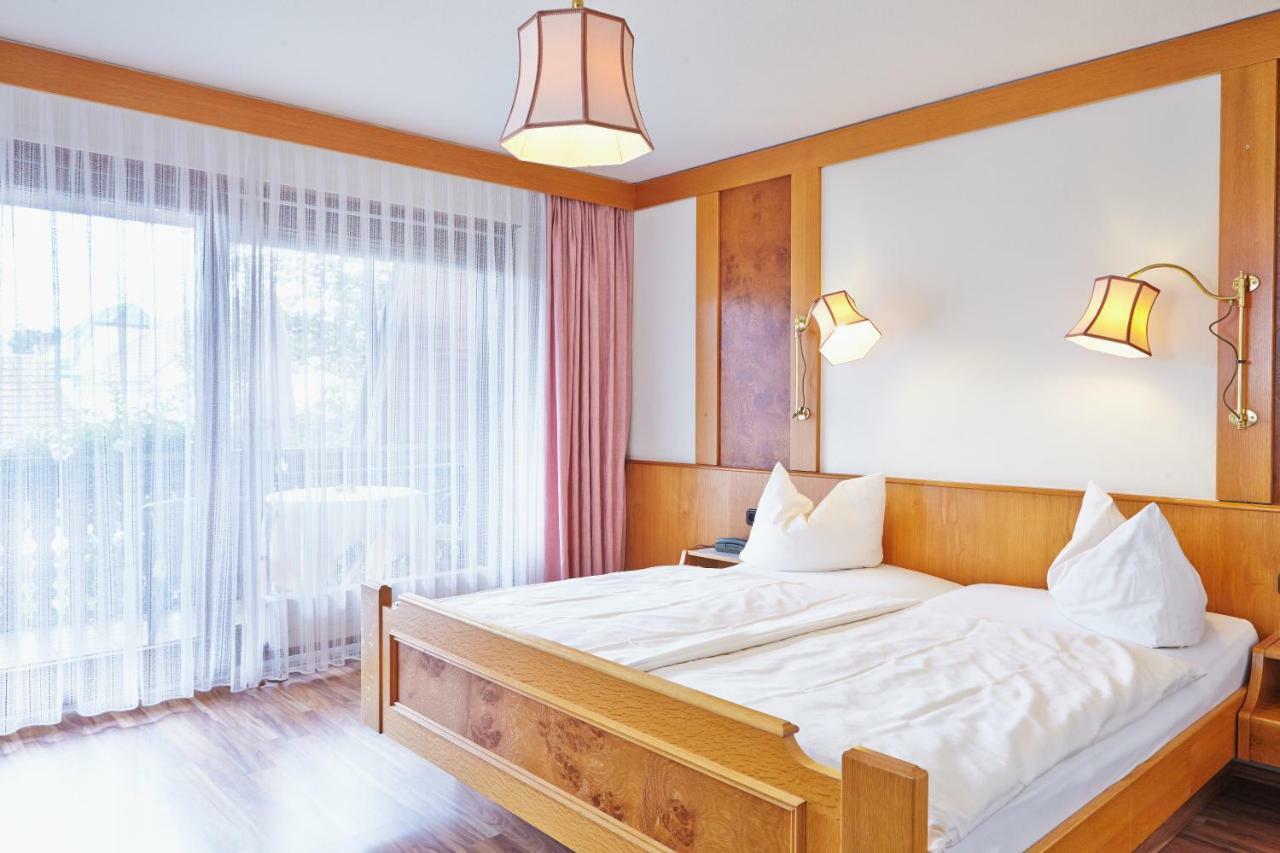 Ringhotel Garni Pflug オーバーキルヒ エクステリア 写真