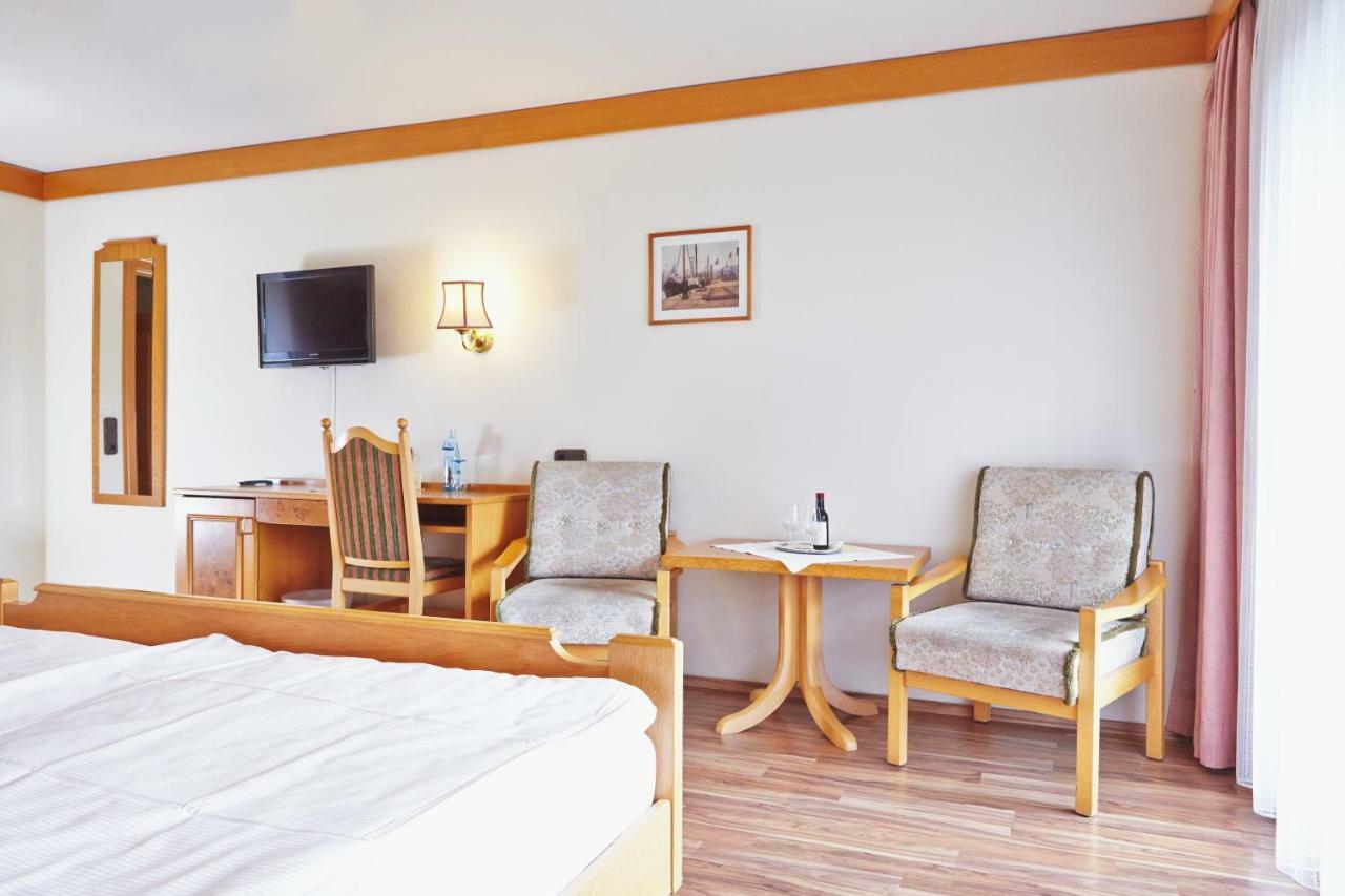 Ringhotel Garni Pflug オーバーキルヒ エクステリア 写真