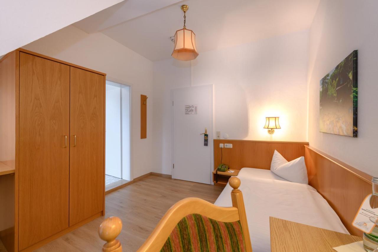 Ringhotel Garni Pflug オーバーキルヒ エクステリア 写真